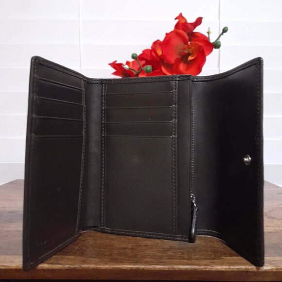 Vintage Coach Trifold Signature Wallet  5 1/4"W x 4" H folded - Picture 8 of 9